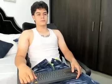 Freechat maxxicruz on Chaturbate