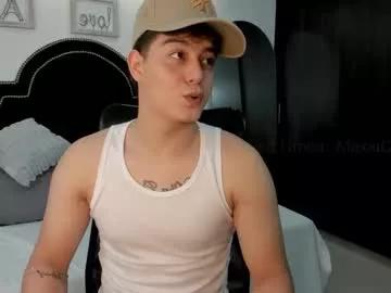 Freechat maxxicruz on Chaturbate