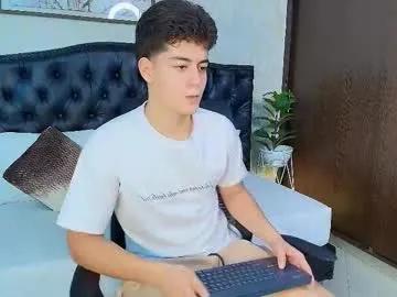 Freechat maxxicruz on Chaturbate
