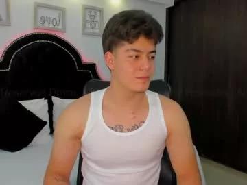 Freechat maxxicruz on Chaturbate