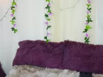 merida_bell18 on Chaturbate