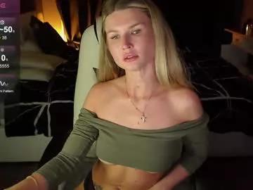 mia_mils on Chaturbate