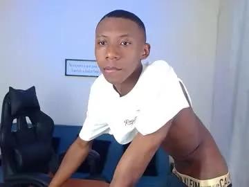 miiloo18 on Chaturbate