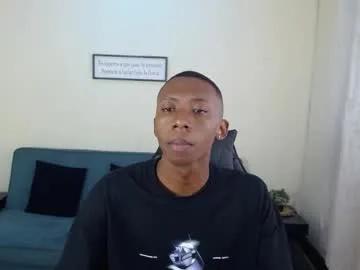 miiloo18 on Chaturbate