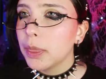 mikaskullcs on Chaturbate