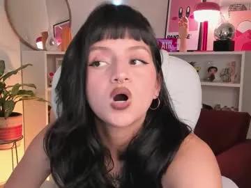 nahiapaws on Chaturbate