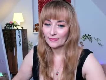 naughtymilane on Chaturbate