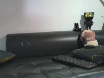 nicolas_veiny — Nicolas_veiny's room #straight #muscle #bigcock #smoke #dominator