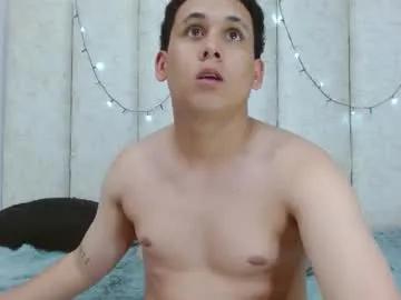 Freechat owenandrosecs on Chaturbate