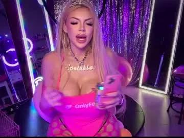 plasticfuckdoll on Chaturbate