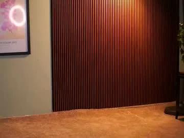 ravennadarcy on Chaturbate