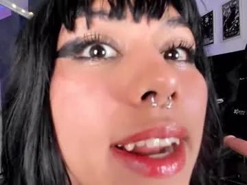 Freechat ravenwitch_ on Chaturbate