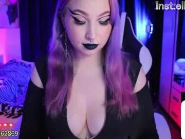 Freechat razor_claw on Chaturbate
