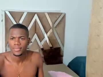 Freechat santi_brown1 on Chaturbate