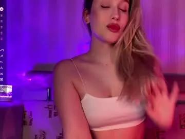 shy_bee on Chaturbate