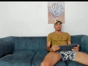 Freechat straight__friends on Chaturbate