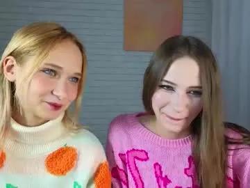 strawberryglow on Chaturbate