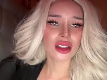 surprisecockmia on Chaturbate