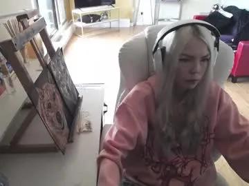 Freechat tinykylie on Chaturbate