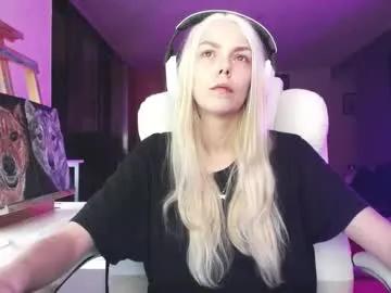 Freechat tinykylie on Chaturbate