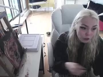 Freechat tinykylie on Chaturbate