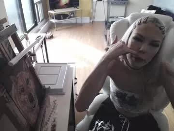 Freechat tinykylie on Chaturbate