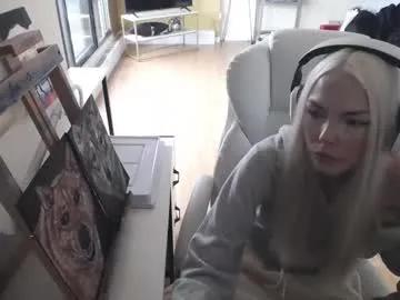 Freechat tinykylie on Chaturbate