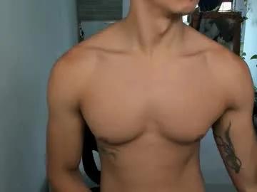 travis_bakerr on Chaturbate