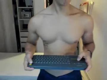 travis_bakerr on Chaturbate