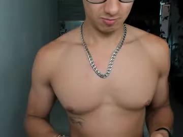 travis_bakerr on Chaturbate