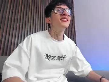 Freechat troy_rouge on Chaturbate