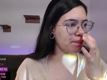 velvetcrystal on Chaturbate