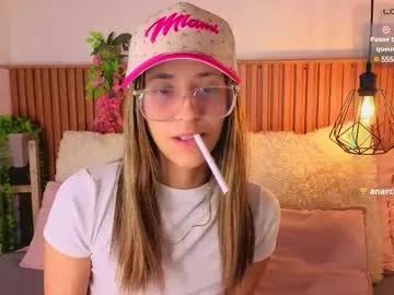 vicky_bass on Chaturbate