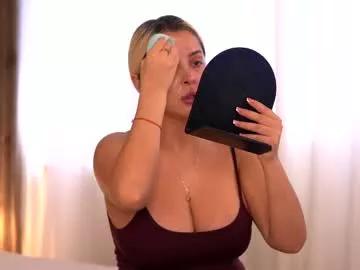 victoriamorrone on Chaturbate