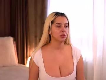 victoriamorrone on Chaturbate