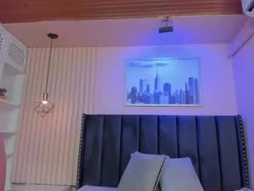 viiolett_lee on Chaturbate