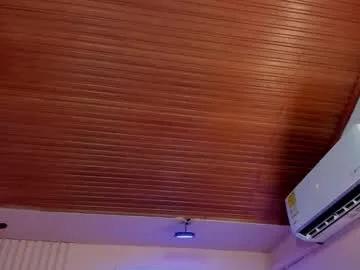 viiolett_lee on Chaturbate