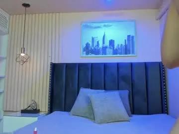 viiolett_lee on Chaturbate