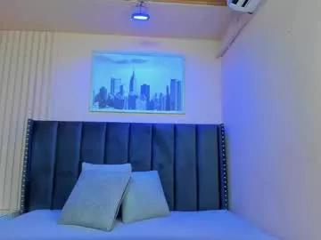 viiolett_lee on Chaturbate