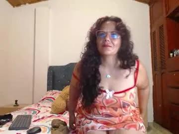 yazmin_mature — GOAL: full naked [271 tokens remaining] Welcome to my room! #mature #milf #pantyhose #curvy #cumshow
