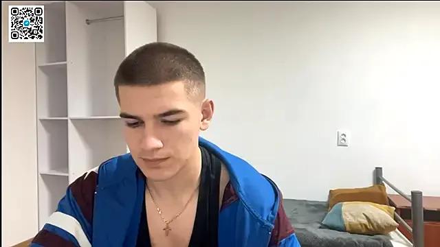 _BarePulse — Take off pants