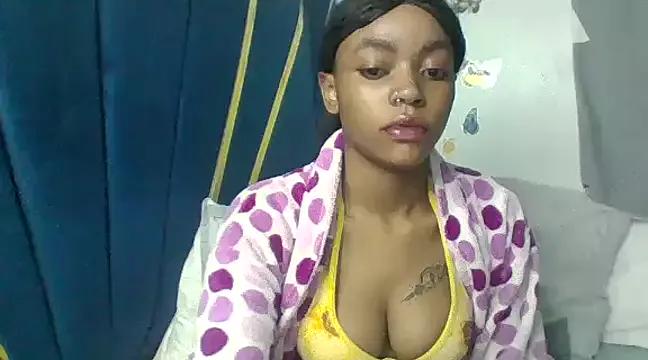 _crystal_princesss on StripChat