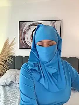 _Nadiaa on StripChat