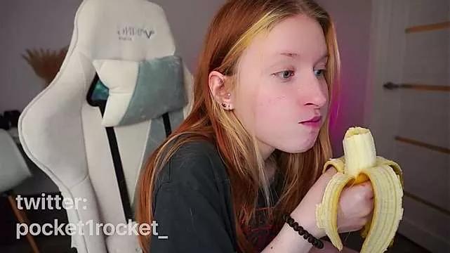 _PocketRocket_ on StripChat