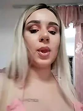 AdelinaJude — video gift squirt And anal lasttipper