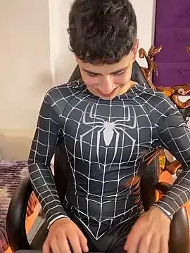 AdrianRinaldi on StripChat