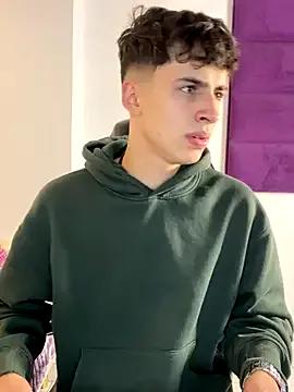 AdrianRinaldi on StripChat