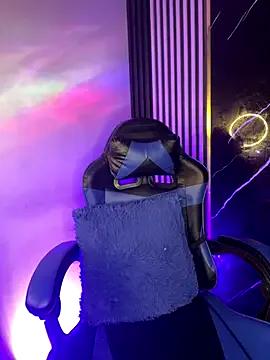 Ady_18 —  Show oil naked in all body 