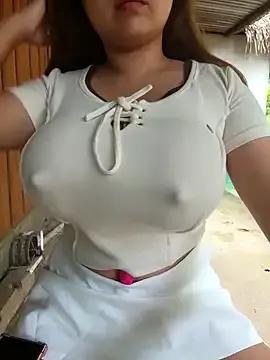 Akira_sera on StripChat