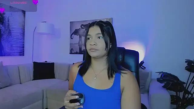 Freechat alaia7h on StripChat